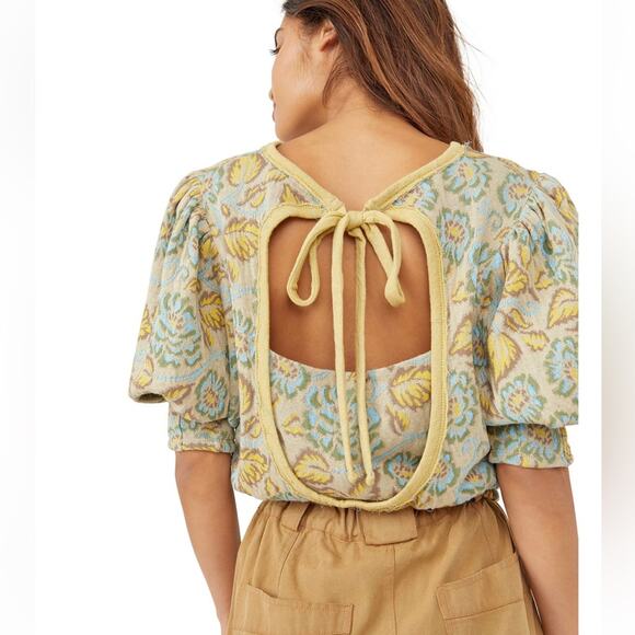 Free People Top NWT No Ordinary Split Back Tie Puff Sleeve Womens Size XS $128 - Picture 1 of 7